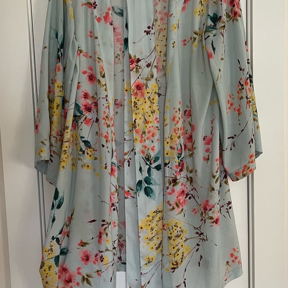 Plum Pretty Sugar Mid-Length Robe - Picture 4 of 4